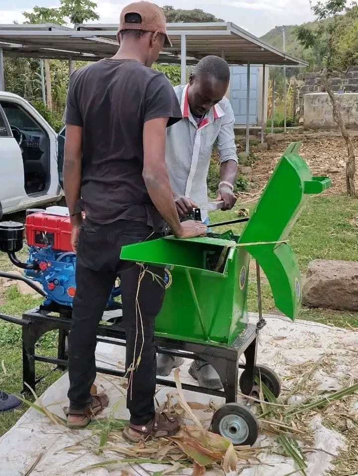 Feed chopper Diesel Engine