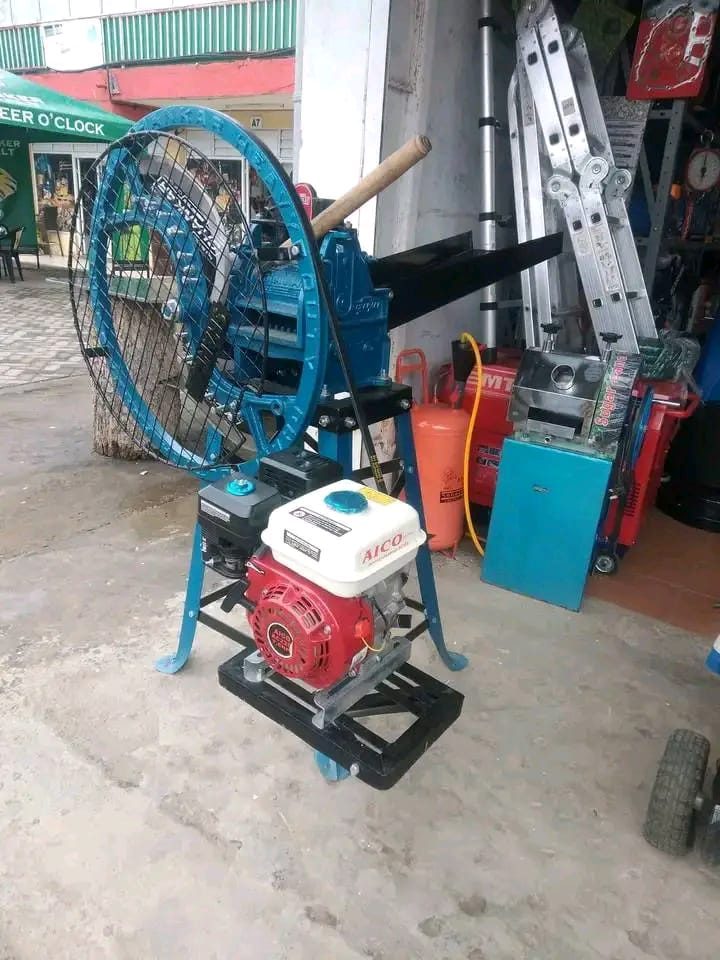 2 BLADE CHAFF CUTTER (5HP PETROL ENGINE)