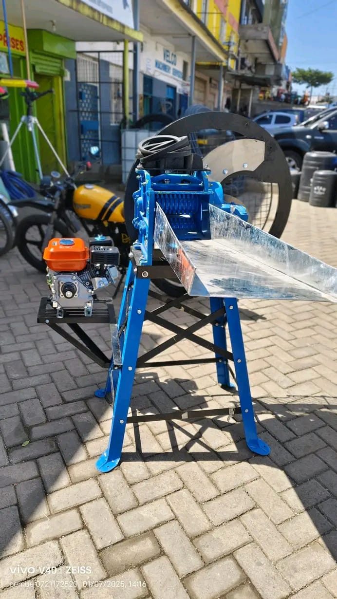 3 BLADE CHAFF CUTTER (7.5HP PETROL ENGINE)